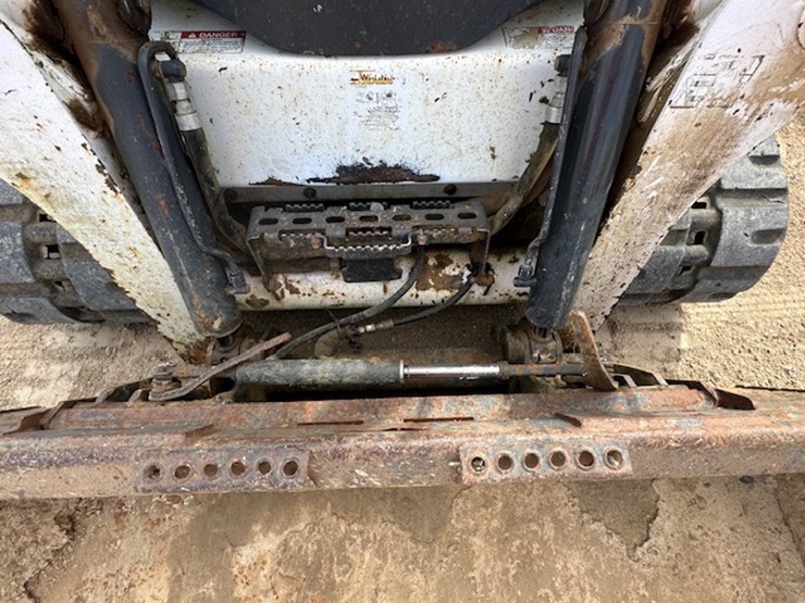 2015-bobcat-t750-image-20