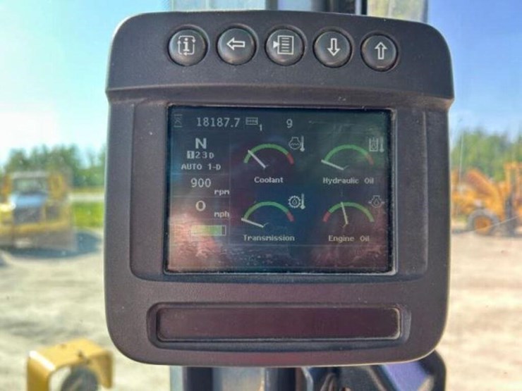 2012-deere-624k-image-7