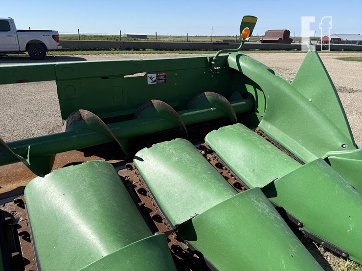 2012-john-deere-608c-image-7