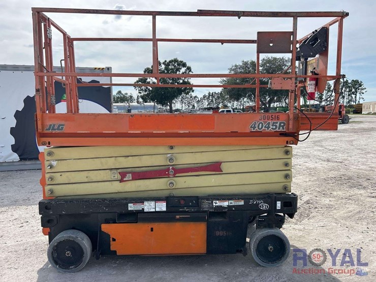 2018-jlg-4045r-image-10