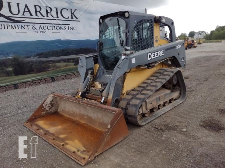 2015-deere-329e-image-36