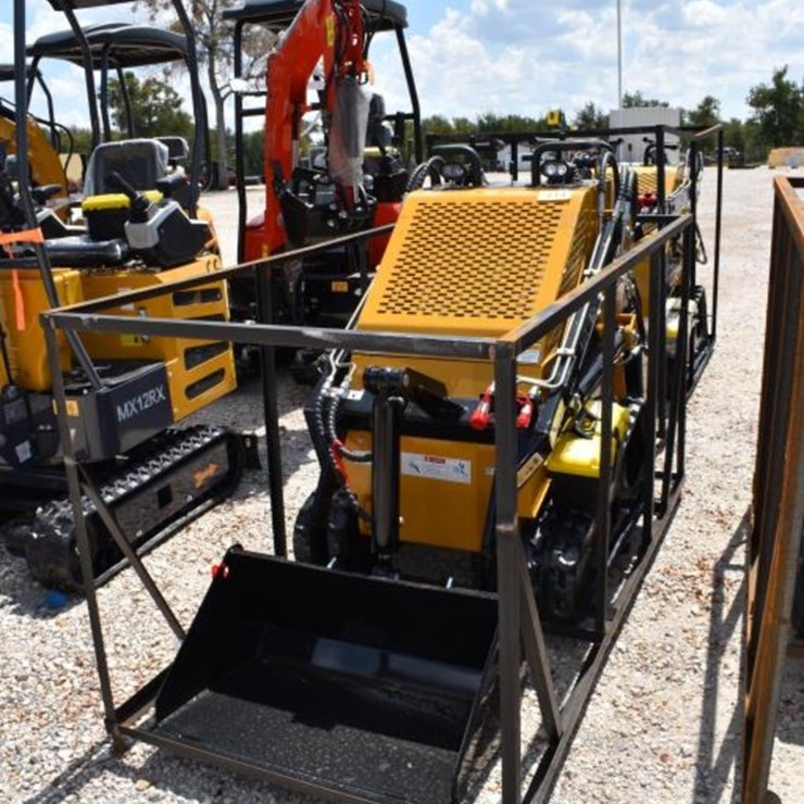 MX-CRT23 MINI SKID STEER (SERIAL # MXCRT232025J00083) (K)