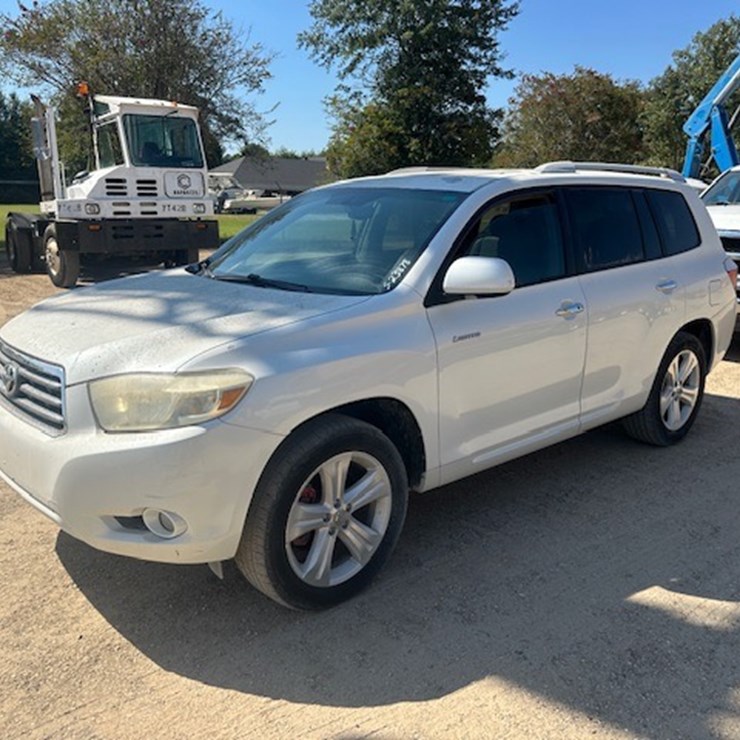 2010 TOYOTA HIGHLANDER