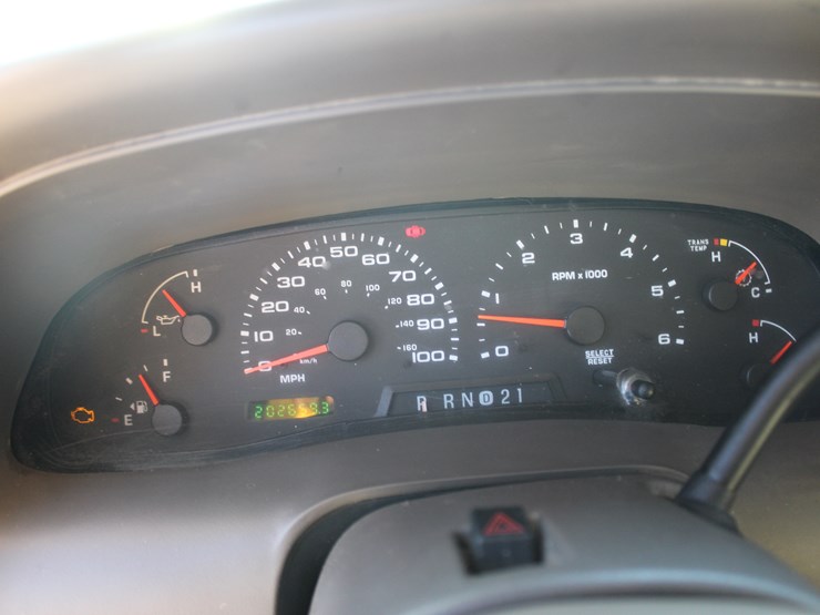 2002-ford-excursion-image-13