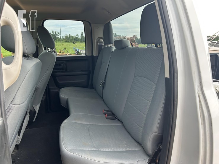 2018-dodge-1500-image-17