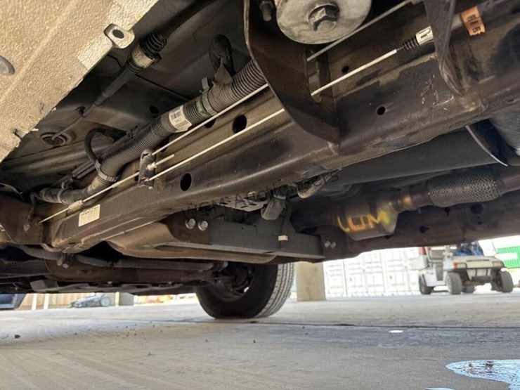 2014-chevrolet-silverado-1500-image-23