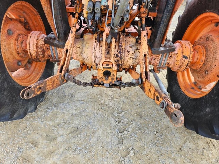 massey-ferguson-383-image-16