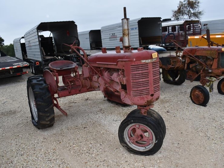 farmal-b-tractor-(serial-#-167276)-(nk)-image-2