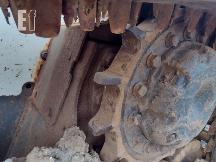 2020-bobcat-t595-image-22