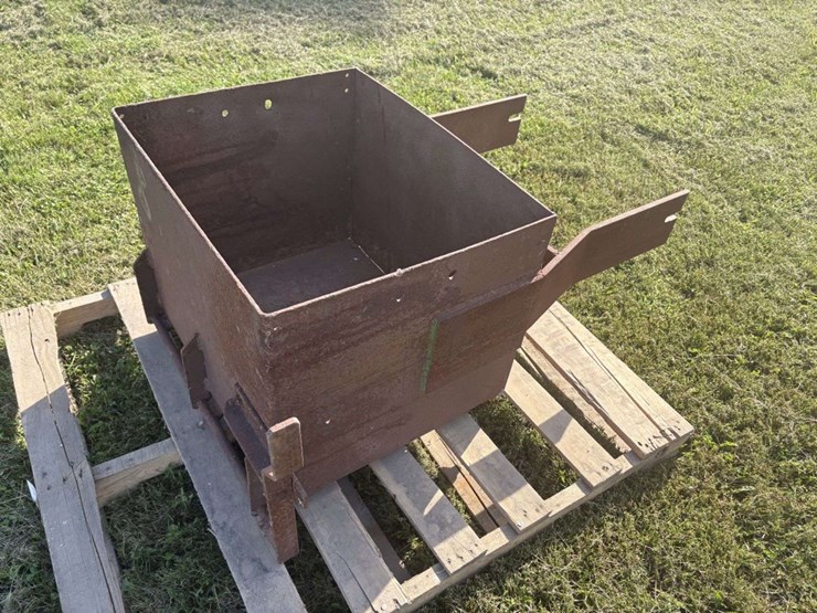 k&m-rock-box,-20”x24”x18”-deep,-fits-jd-30-55-series-image-4