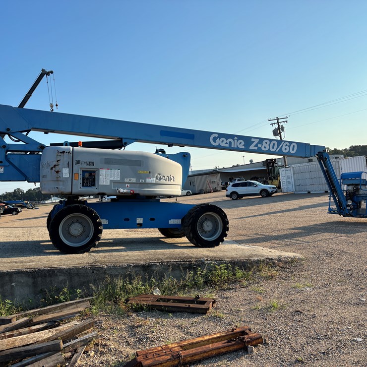 #2217 • 2012 GENIE Z80 MANLIFT