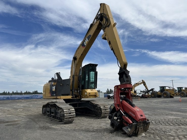 2018-caterpillar-548-image-7