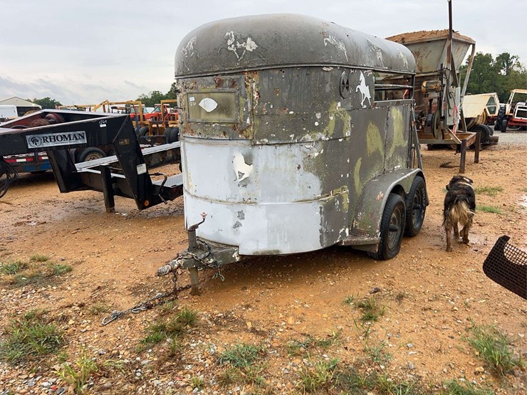 t/a-2-horse-trailer-image-1