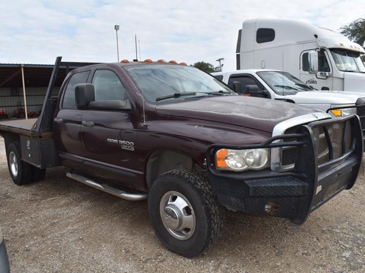 2005-dodge-3500-image-2