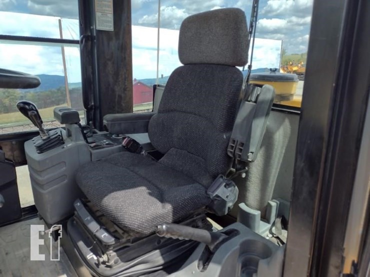 2002-caterpillar-938g-image-14