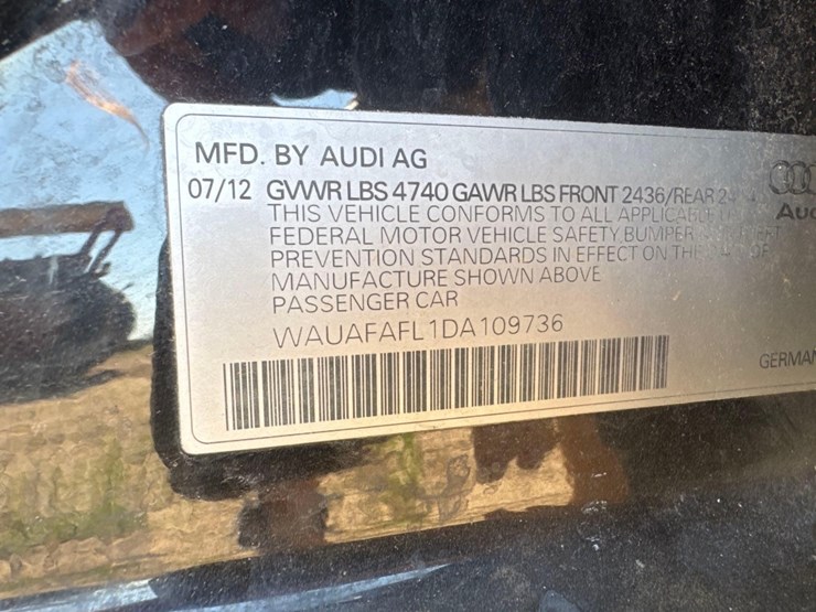 2013-audi-a4-20t-sedan-image-19