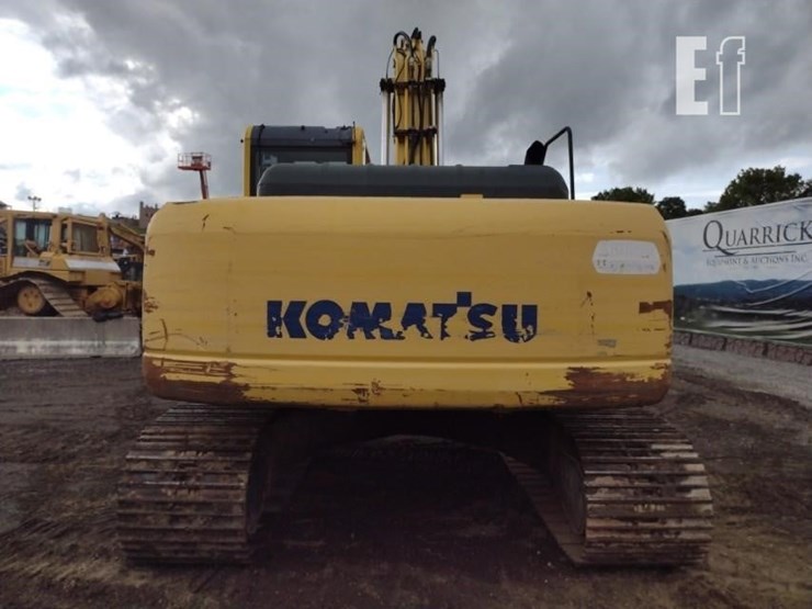 komatsu-pc220-lc-8-image-4
