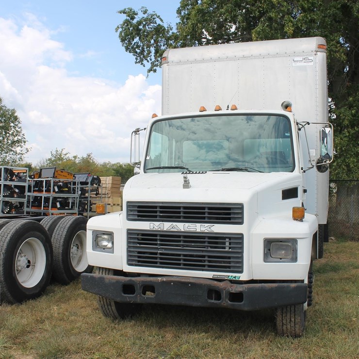 1998 1998 MACK CS200P 3141