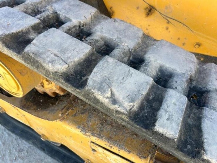 2014-caterpillar-259d2-multi-terrain-loader-cat025-image-36