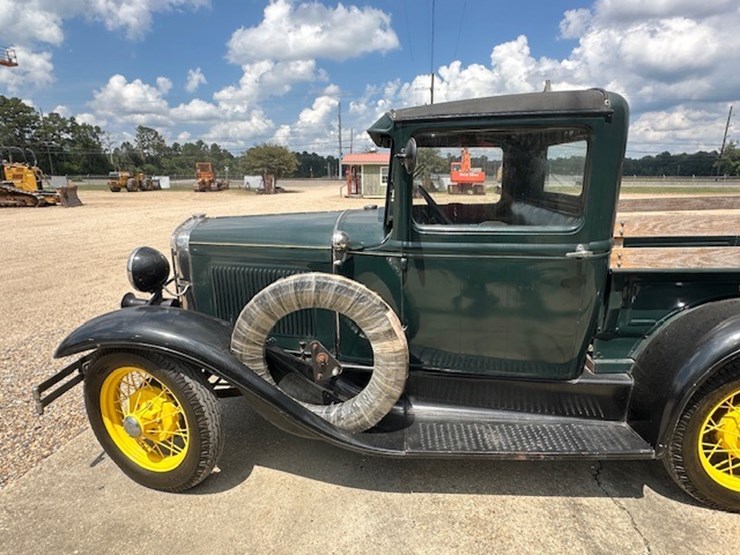 #124-•-1930-ford-a--model-image-14
