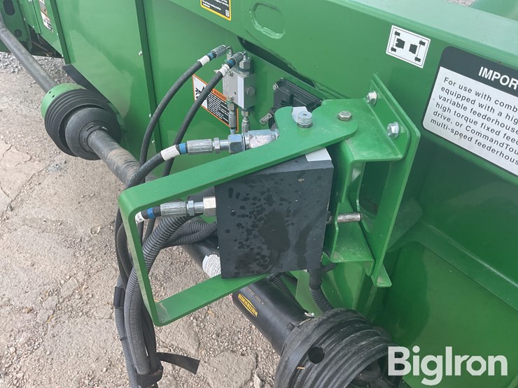 2020-john-deere-c12r-image-14