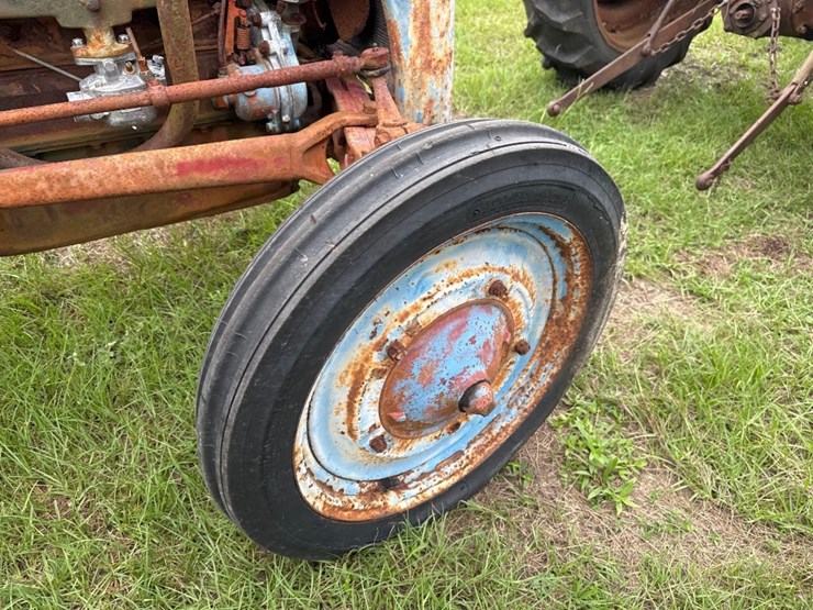 ford-8n-image-12