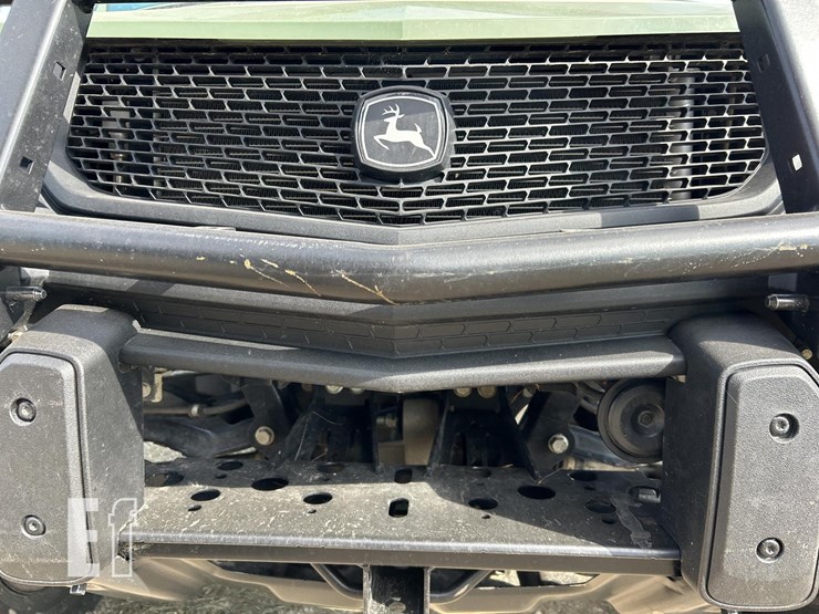 2018-john-deere-gator-xuv-835r-image-29