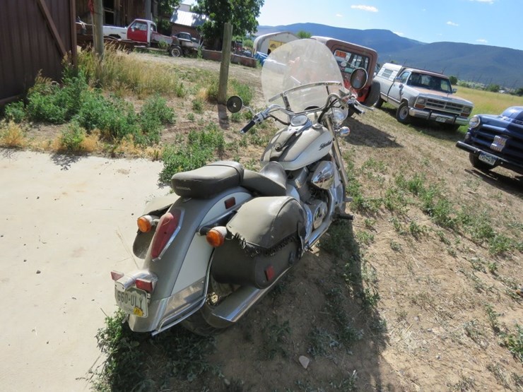 2005-honda-shadow-750-motorcycle-image-4