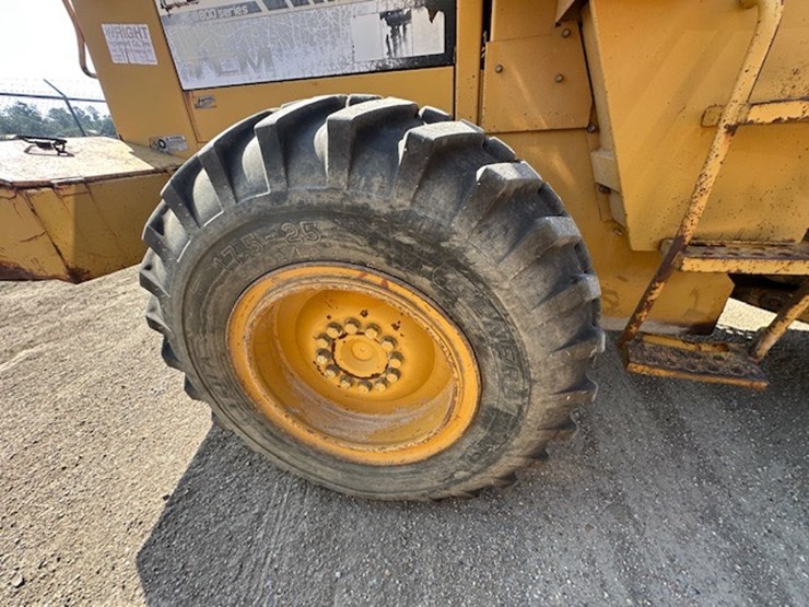#2286-•-tcm-835-2-series-rubber-tire-loader-image-42