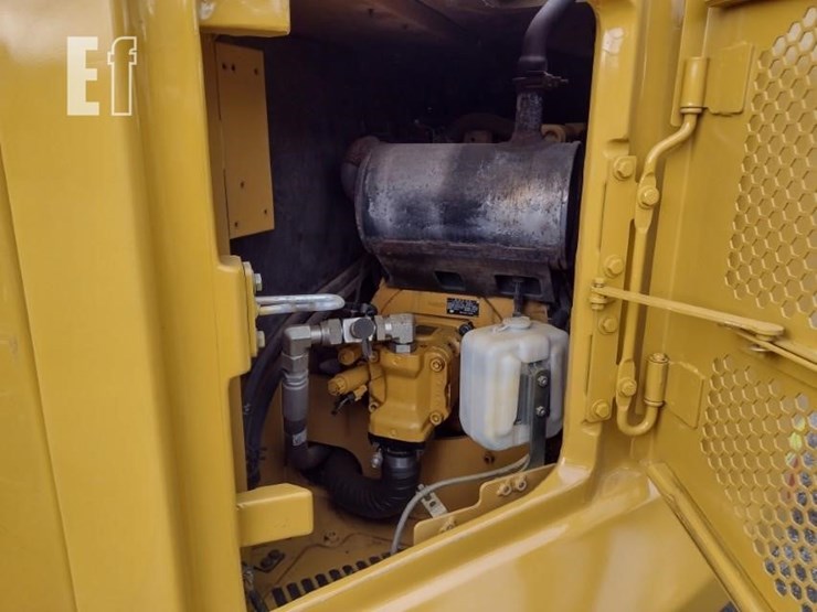 2019-caterpillar-307.5-image-50