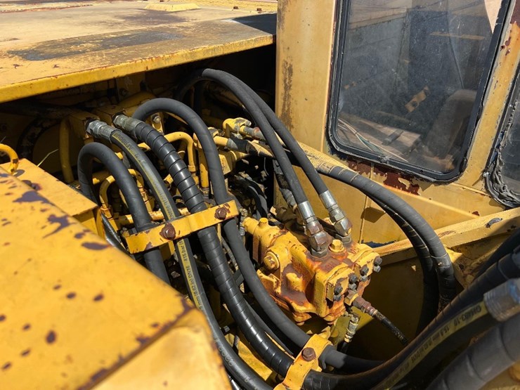 komatsu-pc150-5-image-15