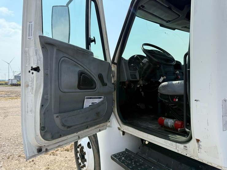 2006-international-durastar-4400-image-68