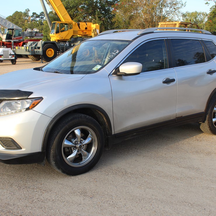 2016 NISSAN ROGUE