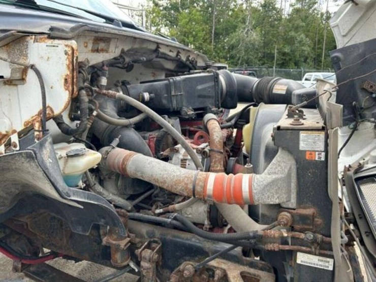 2013-ford-f750-xl-image-29