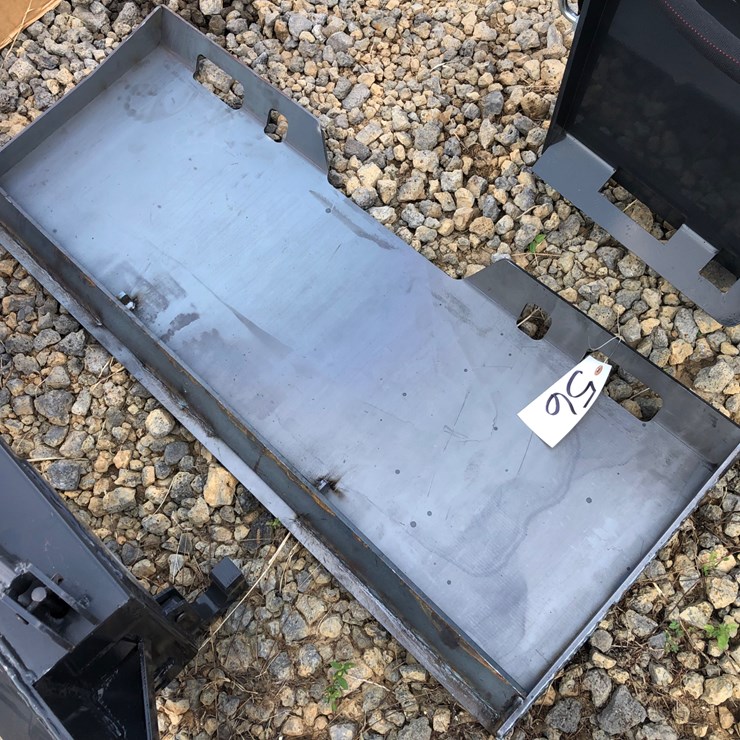 #56 • SKID STEER MOUNT PLATE