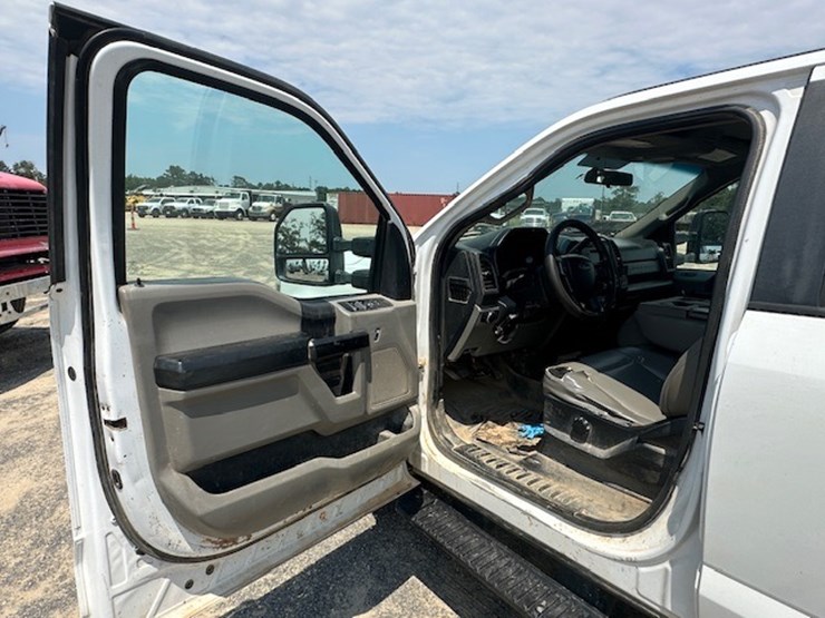 2019-ford-f250-image-32