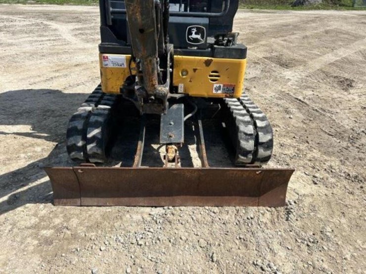 2016-deere-17g-image-25