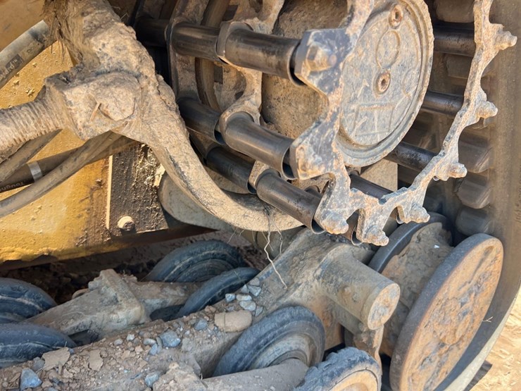 2016-caterpillar-277d-image-10