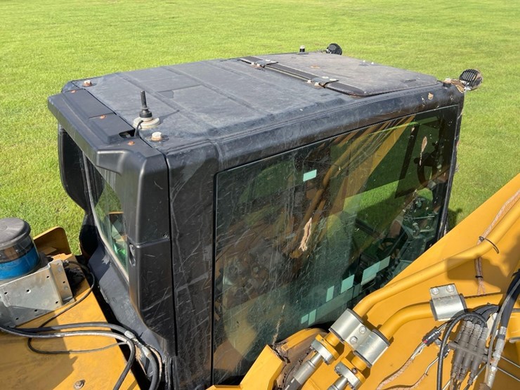 2019-caterpillar-336-image-33