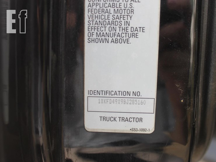 2011-kenworth-t700-image-9