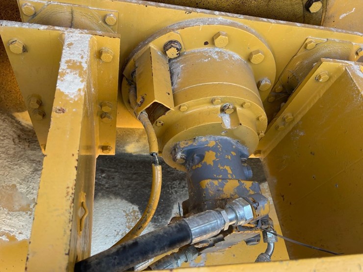 caterpillar-cs-563-image-16