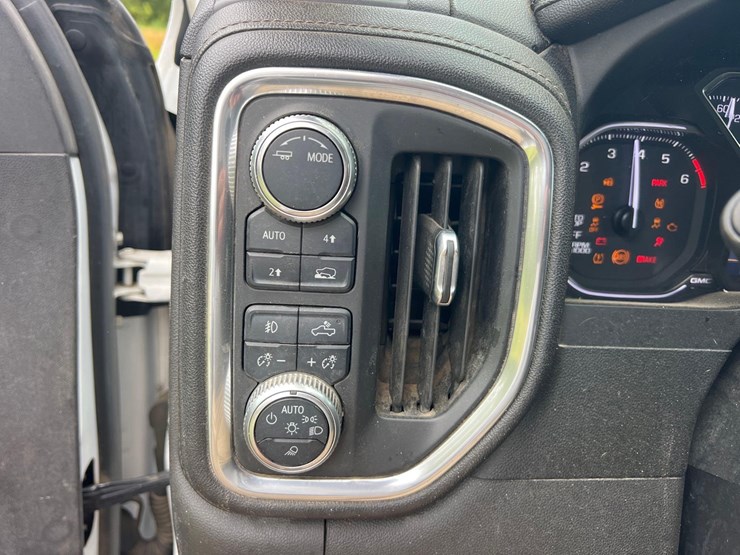 2020-gmc-sierra-1500-slt-image-19