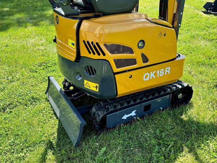 2025-cfg-industrial-qk18r-mini-excavator-...-unused-image-5
