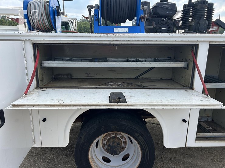 2016-ford-f550-sd-image-20