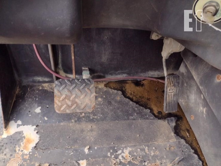 2013-caterpillar-tl642c-image-7