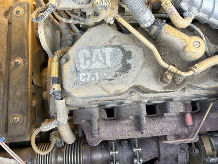 2018-caterpillar-c7-image-49