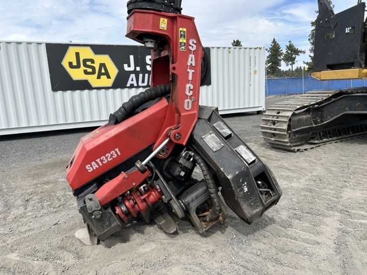 2018-caterpillar-548-image-9