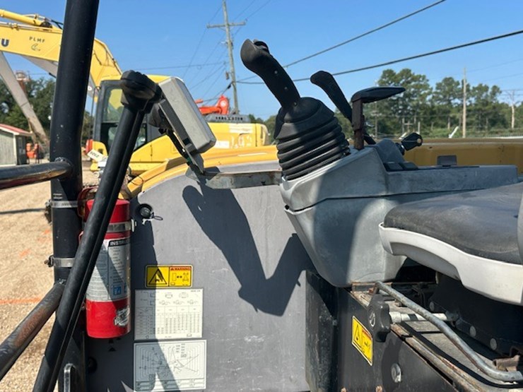 2012-caterpillar-305e-cr-image-68