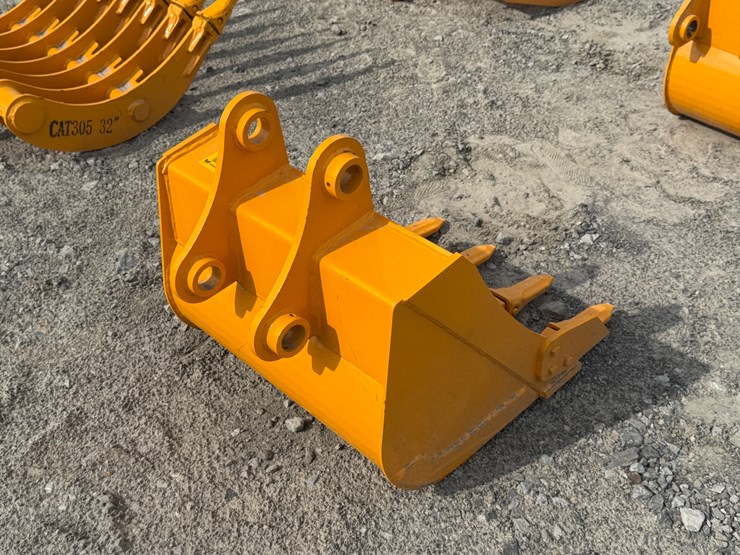 caterpillar-305-image-3