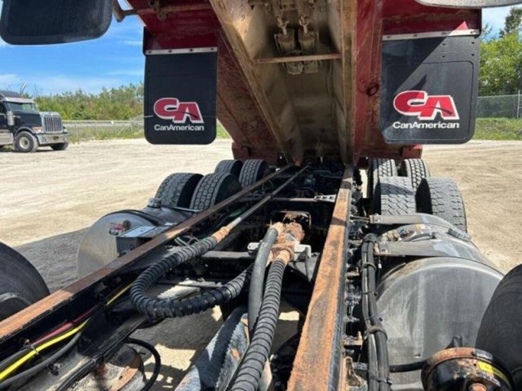 2022-kenworth-t800-image-35
